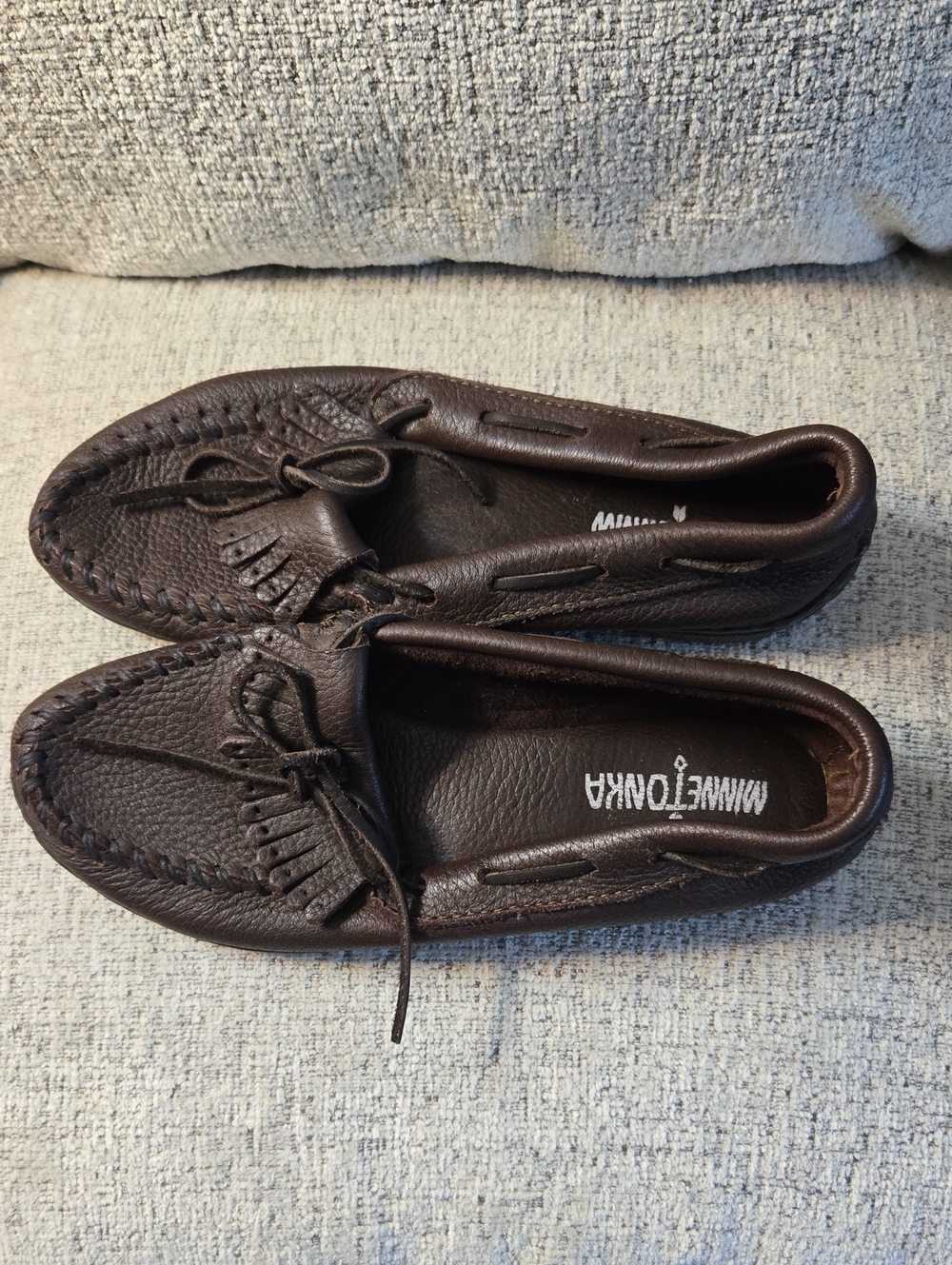 Minnetonka Chocolate Brown Leather Moccasin Womens Slip-Ons Size 8